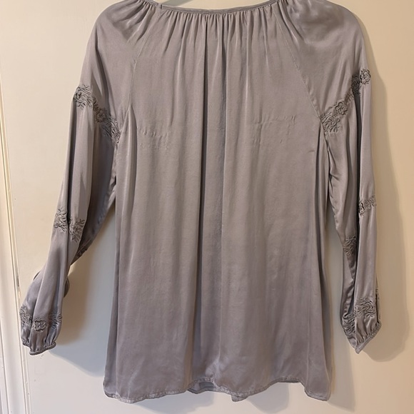Sundance 100% Silk Embroidered Top - Picture 7 of 10